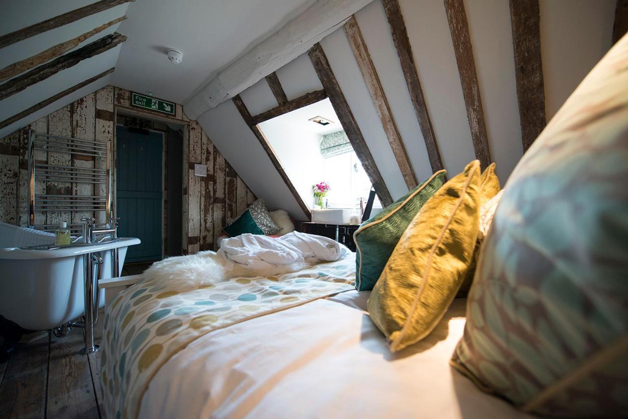 The Woolpack Inn Wavehorne Ngoại thất bức ảnh
